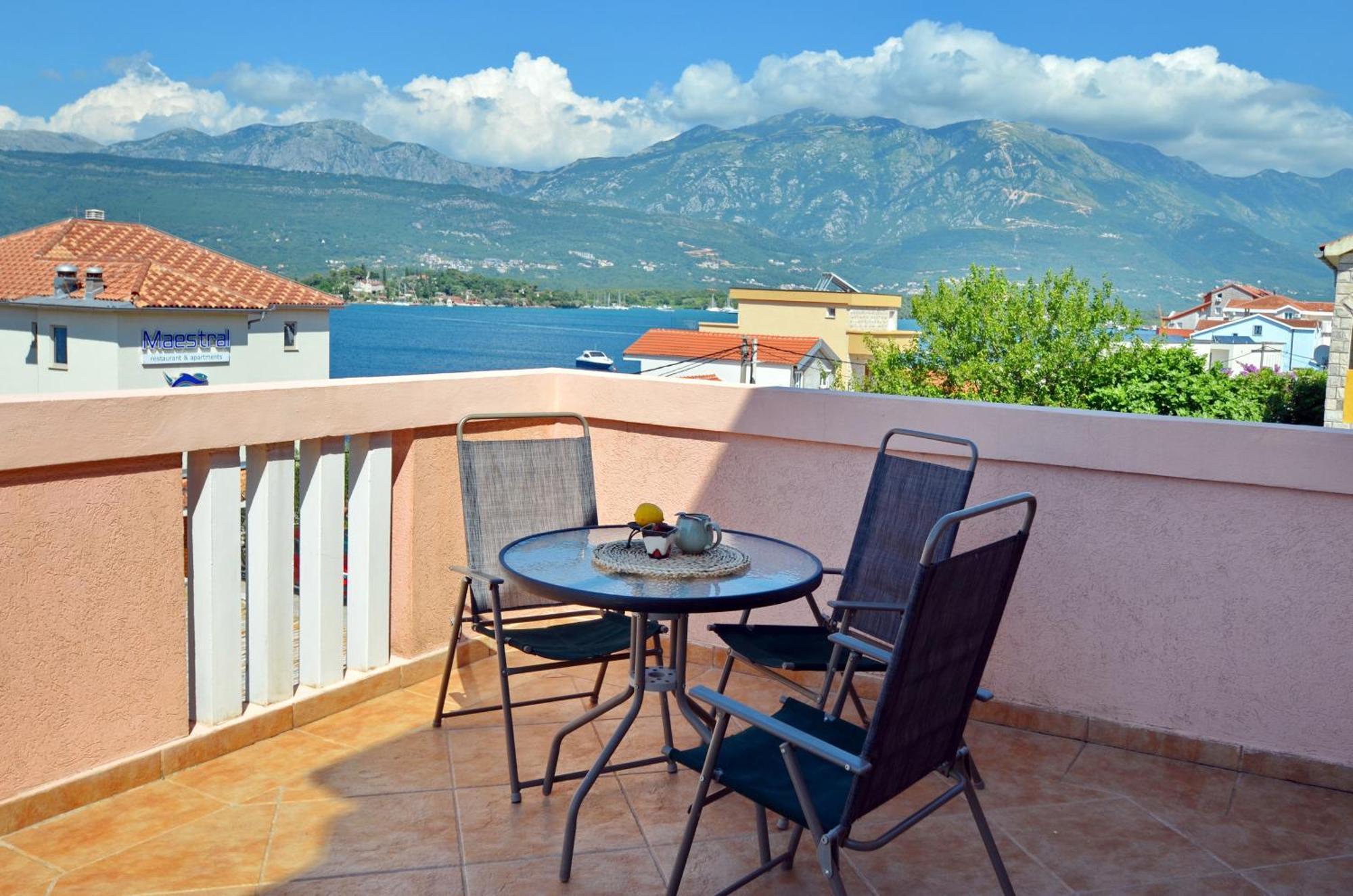 Stradioti Apartments Tivat Exterior photo