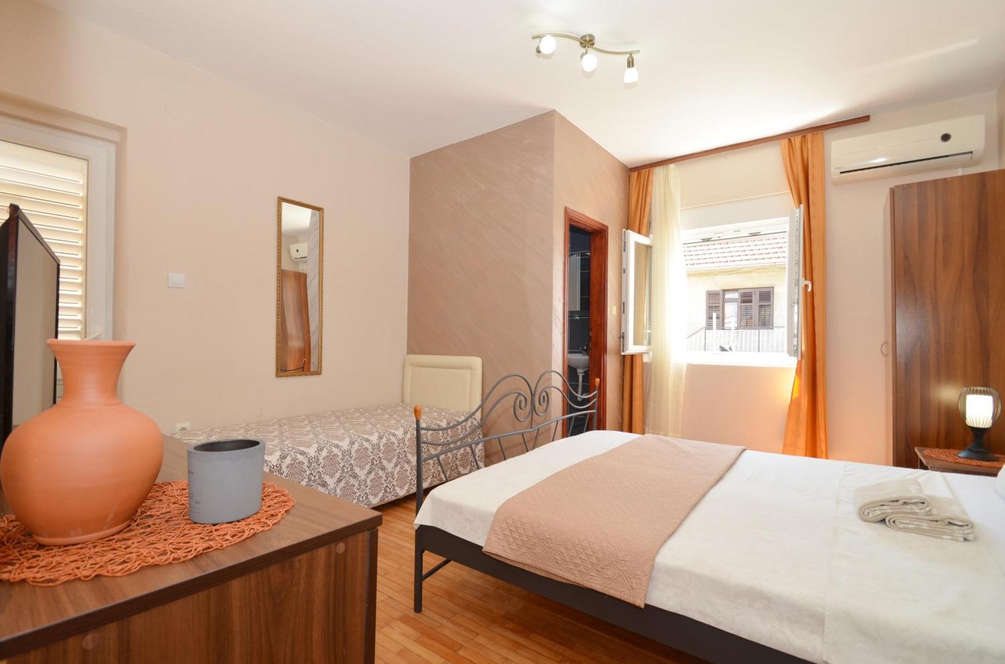 Stradioti Apartments Tivat Exterior photo